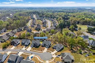 13810 Derby Farm Ln, Charlotte, NC 28278 - Photo 4