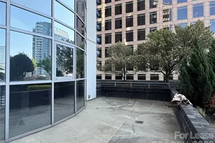 333 W Trade St, Charlotte, NC 28202 - Photo 12