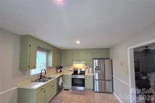 220 E Alabama Ave, Bessemer City, NC 28016 - Photo 12