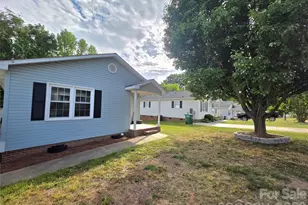 220 E Alabama Ave, Bessemer City, NC 28016 - Photo 2