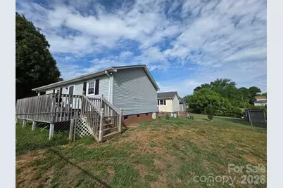 220 E Alabama Avenue, Bessemer City, NC 28016 - Photo 8