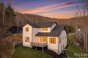 48 Carden Rd, Weaverville, NC 28787 - Photo 2