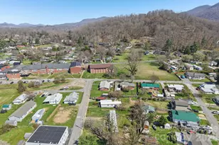 88 Brook St, Waynesville, NC 28786 - Photo 8