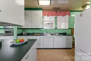 407 Vanderbilt Rd, Asheville, NC 28803 - Photo 24