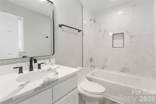 6726 Barrington Dr, Charlotte, NC 28215 - Photo 16