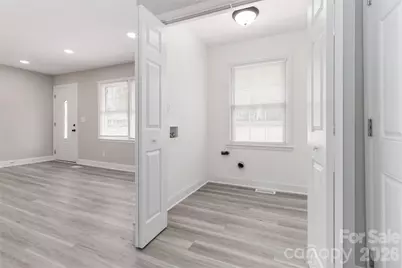 6726 Barrington Drive, Charlotte, NC 28215 - Photo 10