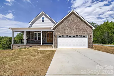 416 Whitmore Street SE, Lenoir, NC 28645 - Photo 2