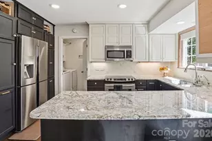 19 King Haigler Chase St, Lake Wylie, SC 29710 - Photo 2