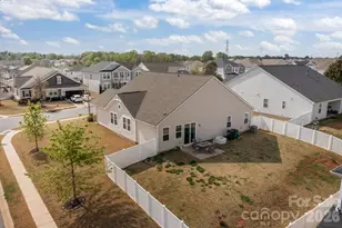 7902 Meridale Forest Dr, Charlotte, NC 28269 - Photo 36