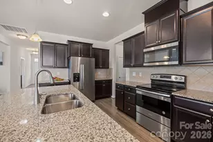 7902 Meridale Forest Dr, Charlotte, NC 28269 - Photo 18