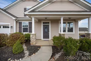 7902 Meridale Forest Dr, Charlotte, NC 28269 - Photo 2