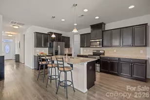 7902 Meridale Forest Dr, Charlotte, NC 28269 - Photo 16