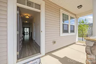 7902 Meridale Forest Dr, Charlotte, NC 28269 - Photo 6