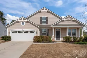 7902 Meridale Forest Dr, Charlotte, NC 28269 - Photo 1