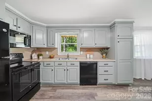 3244 25th St Ct NE, Hickory, NC 28601 - Photo 18