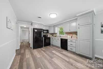 3244 25th Street Court NE, Hickory, NC 28601 - Photo 16