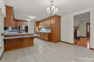 476 Jackson Loop Rd, Flat Rock, NC 28731 - Photo 6