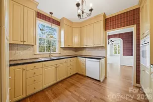 1064 6th Ave NW, Hickory, NC 28601 - Photo 16