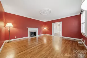 1064 6th Ave NW, Hickory, NC 28601 - Photo 6