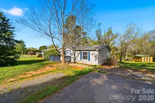 4377 Dry Pond Ln, Conover, NC 28613 - Photo 2