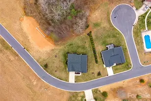 1123 King George Ct, Lenoir, NC 28645 - Photo 4