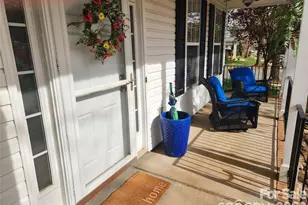 15404 Crossing Gate Dr, Cornelius, NC 28031 - Photo 4