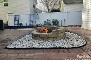 15404 Crossing Gate Dr, Cornelius, NC 28031 - Photo 6