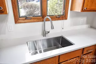 4 Zachary Ridge Rd, Asheville, NC 28804 - Photo 8