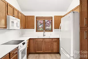 4 Zachary Ridge Rd, Asheville, NC 28804 - Photo 12