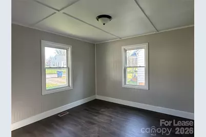 331 W Bingham Street, Statesville, NC 28677 - Photo 6