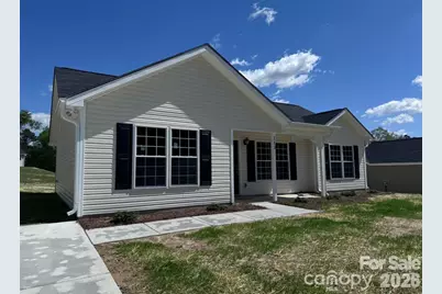 1201 Elizabeth Street W, Pageland, SC 29728 - Photo 1