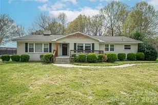 1302 E Franklin St, Monroe, NC 28112 - Photo 2