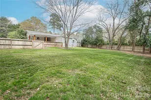 1302 E Franklin St, Monroe, NC 28112 - Photo 6