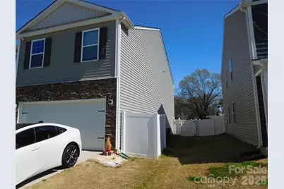 8112 Clairwood Drive, Charlotte, NC 28269 - Photo 2