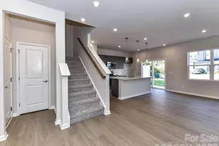 3041 Hutton Gdns Ln, Charlotte, NC 28269 - Photo 12