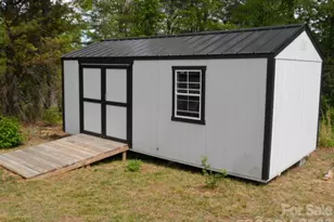 244 Holly St, Hudson, NC 28638 - Photo 32