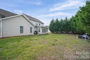 2001 Lake Vista Drive, Mount Holly, NC 28120 - Photo 22