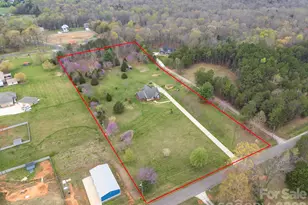 115 Emma Ln, Statesville, NC 28625 - Photo 2