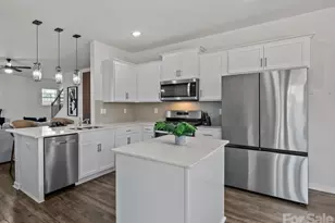 173 N Hill Ln, Troutman, NC 28166 - Photo 2