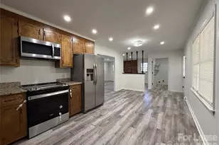 201 Allison Dr, Matthews, NC 28104 - Photo 12