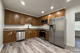 201 Allison Dr, Matthews, NC 28104 - Photo 10