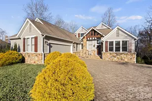 120 Founders Dr, Flat Rock, NC 28731 - Photo 2