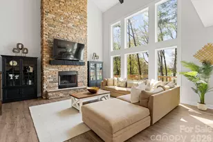 13701 Petworth Ct, Charlotte, NC 28278 - Photo 2