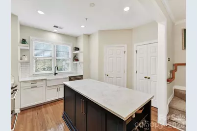 4916 S Hill View Drive, Charlotte, NC 28210 - Photo 10