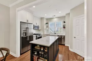 4916 S Hill View Dr, Charlotte, NC 28210 - Photo 8