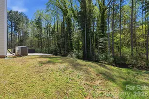 9528 Weikert Rd, Charlotte, NC 28215 - Photo 26