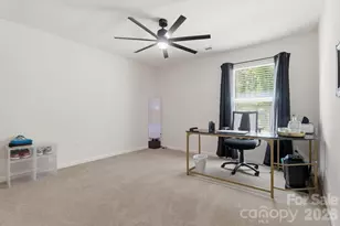 9528 Weikert Rd, Charlotte, NC 28215 - Photo 18