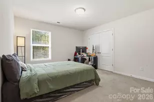 9528 Weikert Rd, Charlotte, NC 28215 - Photo 16