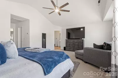 9528 Weikert Road, Charlotte, NC 28215 - Photo 22