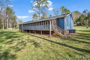 347 Crestview St, Rutherfordton, NC 28139 - Photo 6